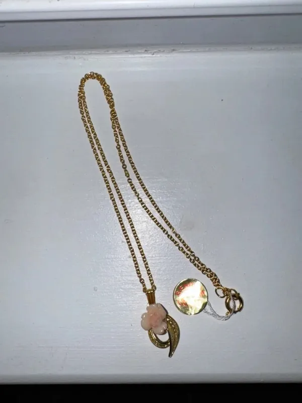 Vintage gold toned coral necklace - Image 2
