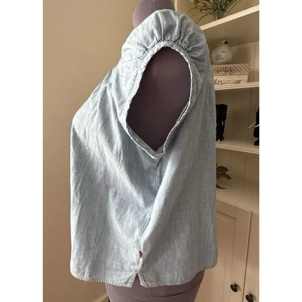 NWT Levi’s Top Women's XL Blue Chambray Button Front Balloon Sleeve - Image 2