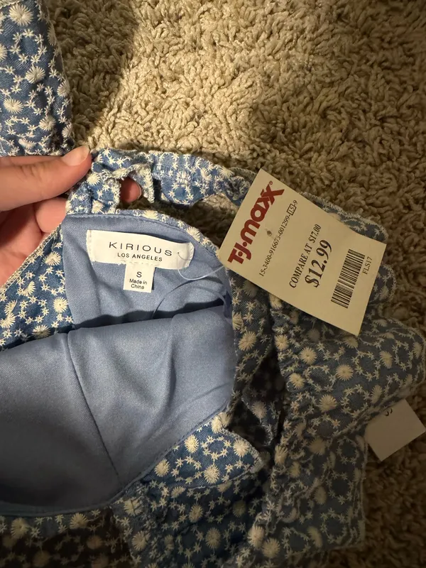 TJ Maxx blue tank with bow in the back - Image 2