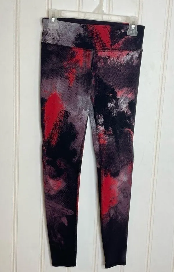 ALO Yoga Airbrushed Leggings in Ruby Red Smoke 688 - Image 3