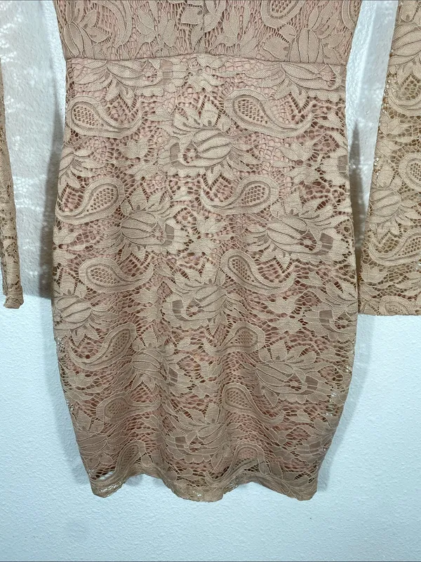 Windsor Long Sleeve Lace Bodycon Dress in Blush Size XS 90% Nylon - Image 5
