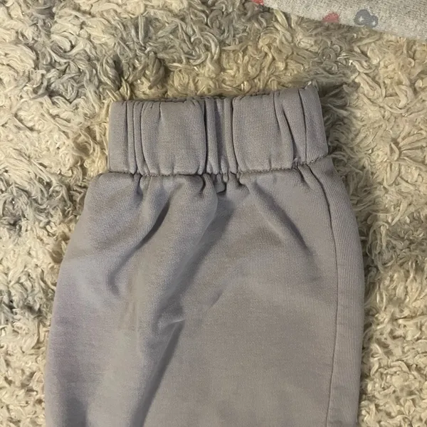 Brandy Melville John Galt Rosa Lavender Sweatpants - Image 7