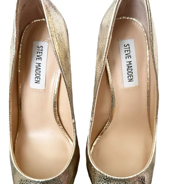 NWOT STEVE MADDEN Luiza Pumps Gold 6 - Image 4