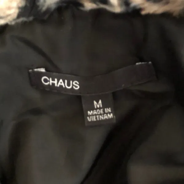 Chaus Leopard Faux Fur Coat Women’s Medium Animal Print Snap Front Jacket - Image 7