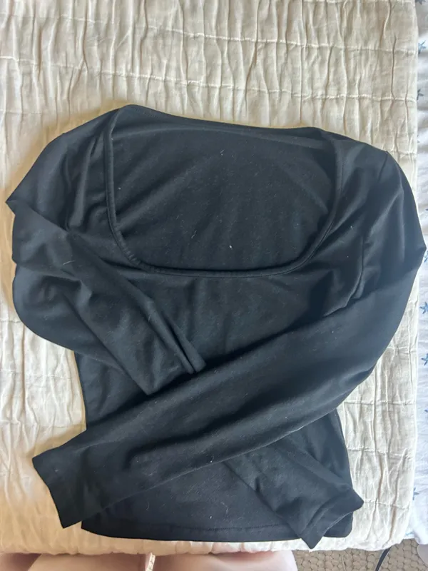 Plain black long sleeve - Image 3