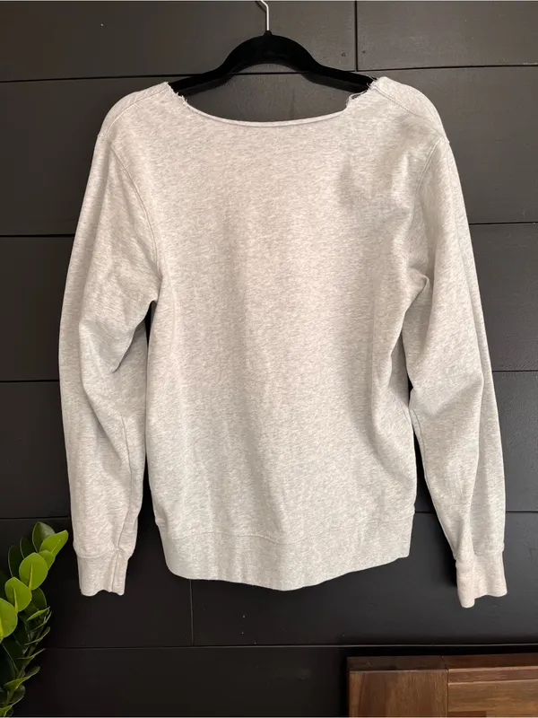 BRANDY MELVILLE Off Shoulder Pullover Gray Sweatshirt Women’s One Size EUC - Image 3