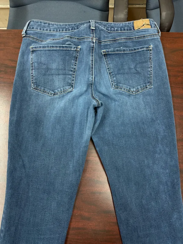 American Eagle 360 Next Level Stretch Jegging Jeans Size 14 - Image 4