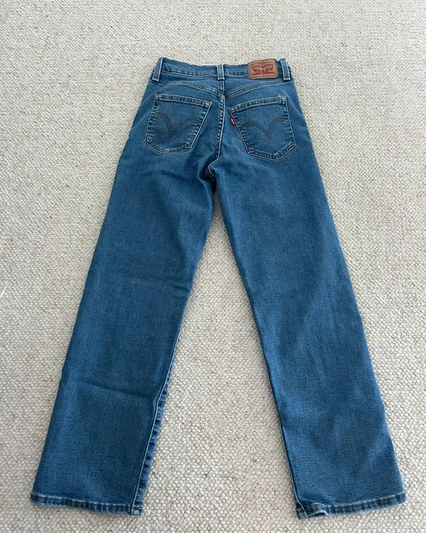 Levi’s Ribcage Straight Ankle Jeans - Image 2