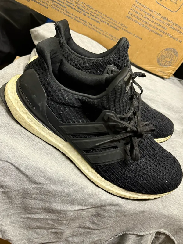 Adidas UltraBoost Mens Size 9.5 Running Shoes Core Black - Image 2