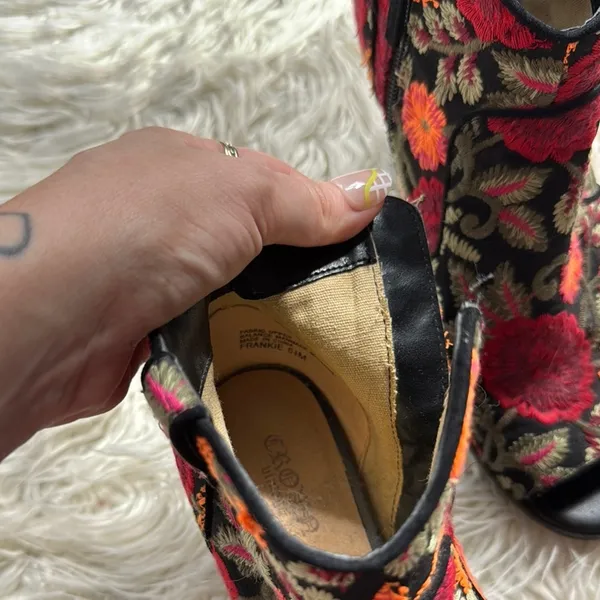 Crown Vintage Frankie Embroidered Floral Peep Toe Ankle Boots - Image 7