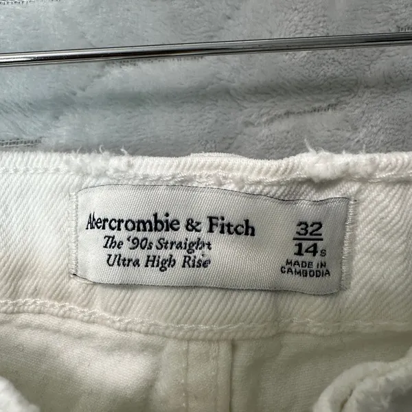 Abercrombie & Fitch 90s Straight Ultra High Rise Jeans 32/14S White Distressed - Image 4