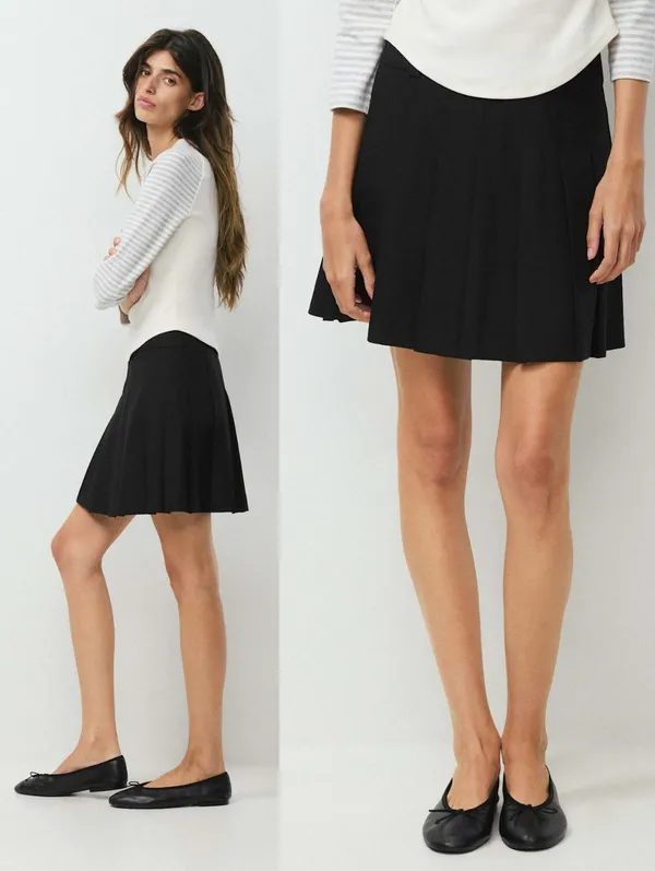 Aritzia Sunday Best Olive Micro Skirt Black - Image 2