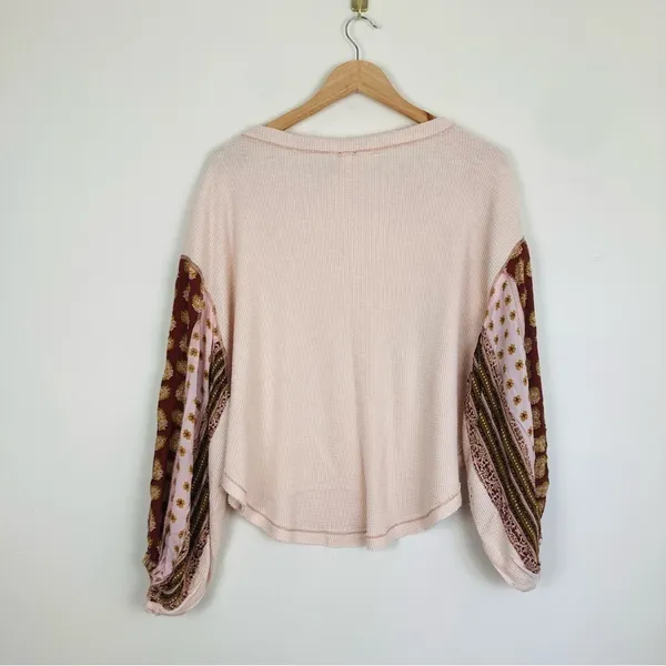 We the Free Blossom pale peachy pink thermal with patterned balloon sleeves. XS - Image 5
