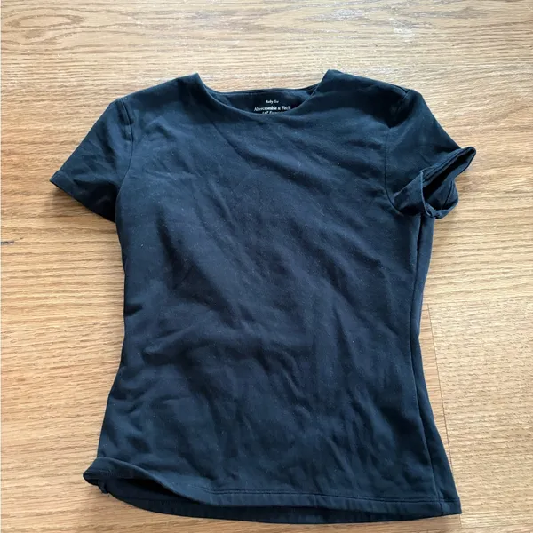 Abercrombie baby tee - Image 2