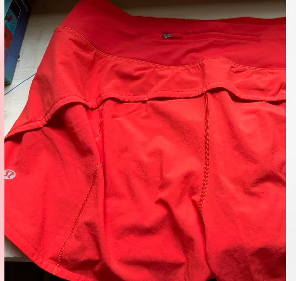 Lululemon Speed Up Shorts 4" - Image 4