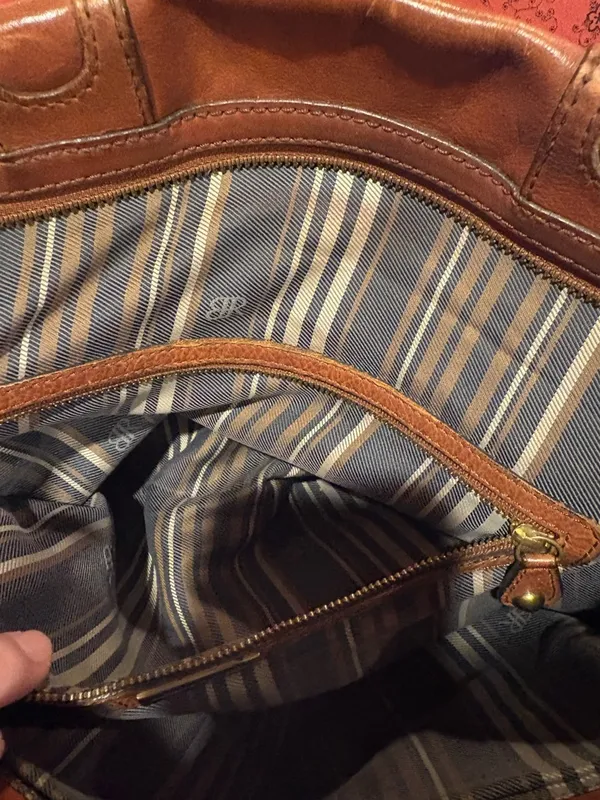 Banana Republic leather bowling-style bag or satchel - Image 7