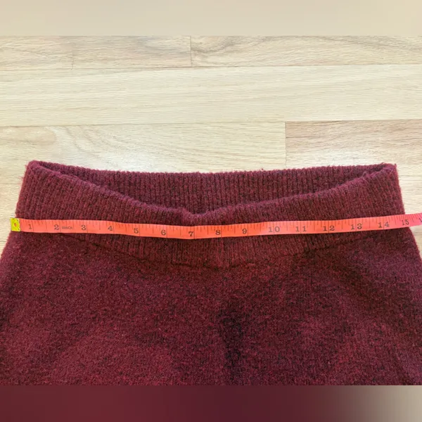 Time & Tru Sweater Set - Image 13