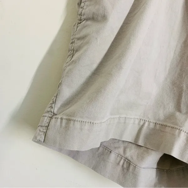 Gap Maternity Khaki Stretch Shorts Tan size 10 - Image 6