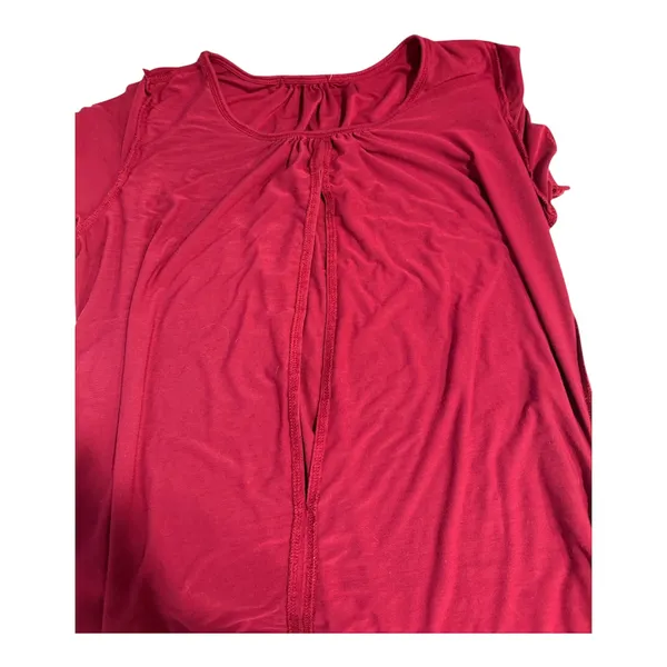 Smallshow Maternity & Nursing Short Sleeve Breastfeeding Top in Wine Red - Image 4