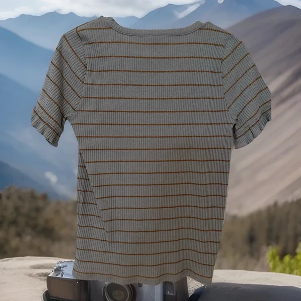 NWOT Chic J Crew Ribbed Gold‎ Metallic Striped Ruffle Short Sleeve Shirt Size M - Image 4