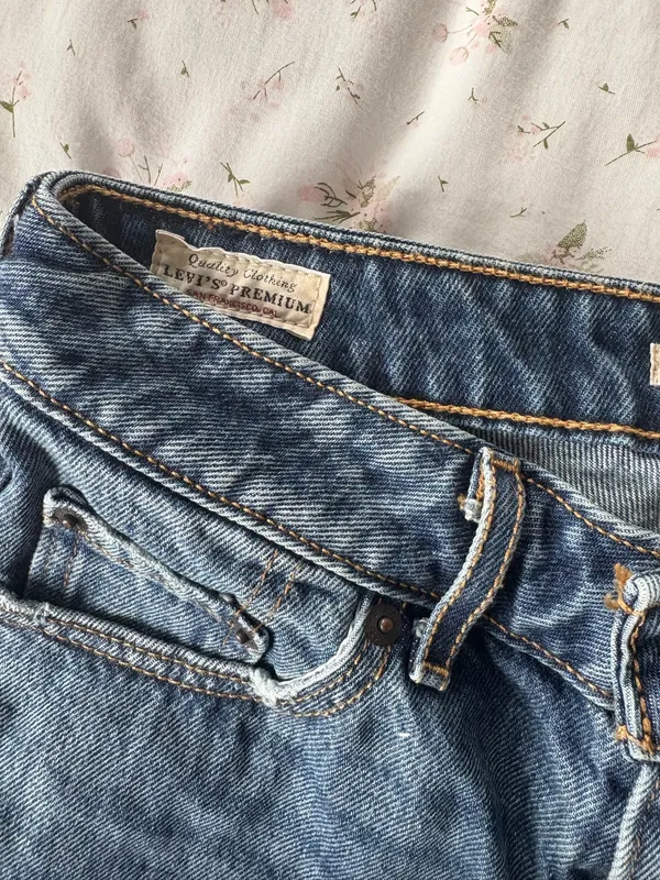 Levi’s Low Loose Jeans - Image 3