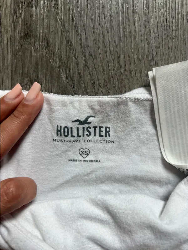 NWOT Hollister Tank Top - Image 3