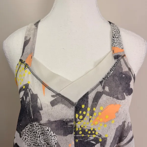 Lululemon Hotty Hot‎ Romper Abstract Orange Grey Print Adjustable Straps Size 4 - Image 4