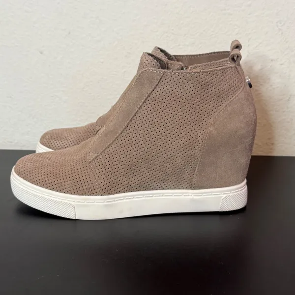 Steve Madden Wedge Sneakers Womens 7 Taupe Perforated Leather Zip High Top - Image 4