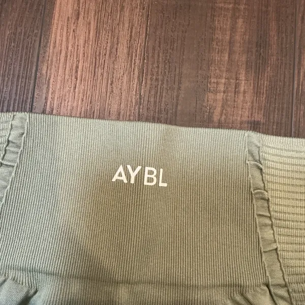AYBL Seamless High Waisted Workout Shorts Sage Green Ribbed Activewear Small - Image 5