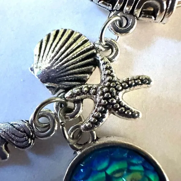 Mermaid charm keychain - Image 7