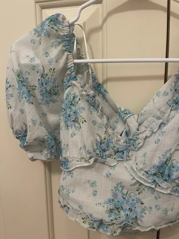 Altar'd State Blouse Floral - Image 3