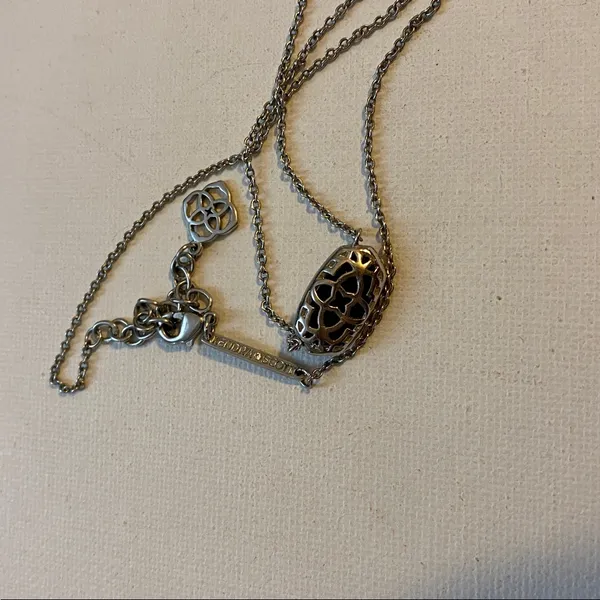 Kendra Scott Elisa Black Opaque Pendant necklace Silver Tone - Image 4