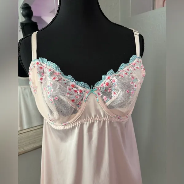 VS Very Sexy Wicked Cherry Blossom Embroidered Babydoll Slip Dress Size Large. - Image 4