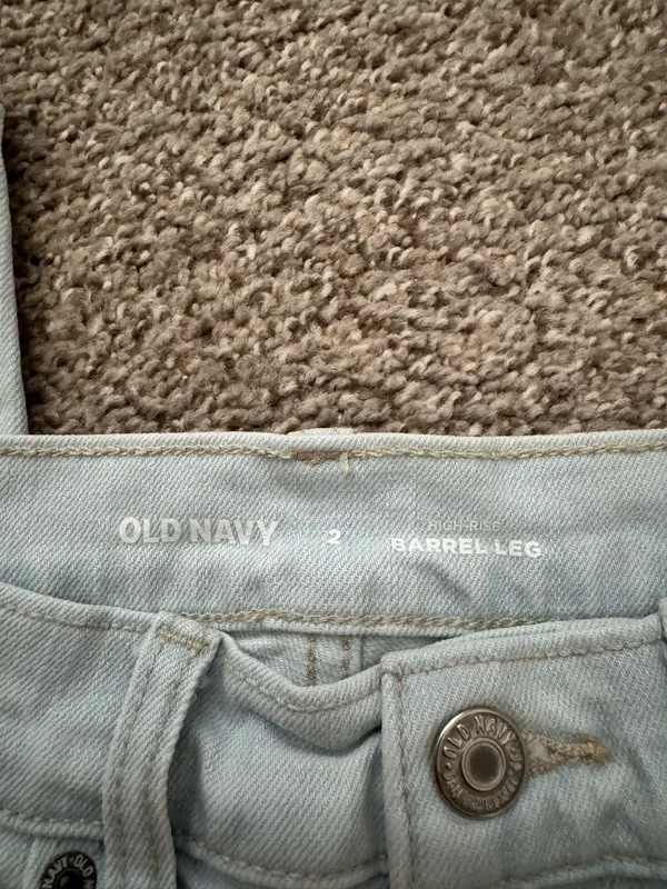 Old Navy High-Rise Barrel Leg Jean - Image 4