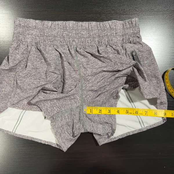 Women’s Lululemon Heathered Black Tracker Short 4” Inseam Size 8 - Image 7