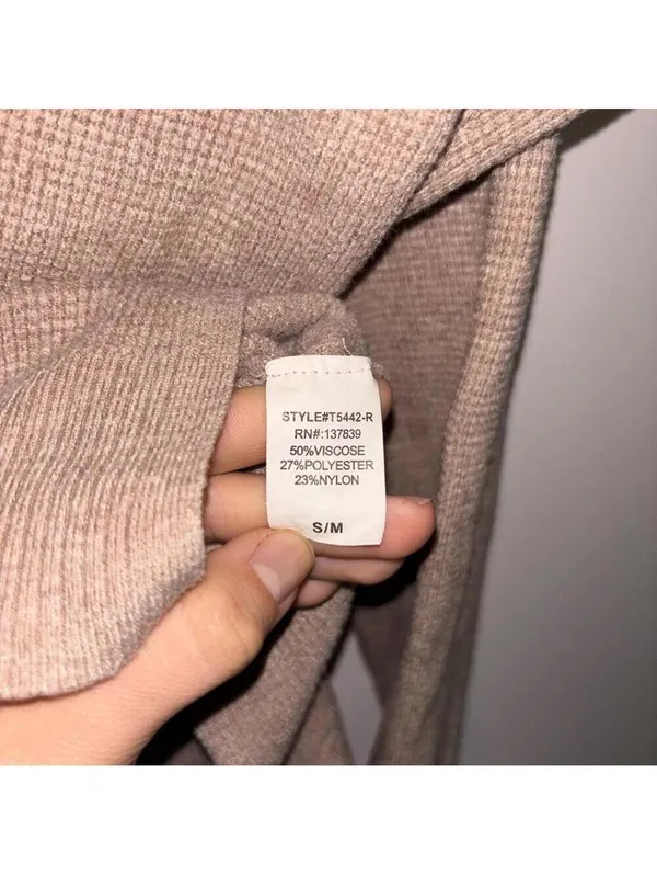Dreamers by Debut Tan Waffle Knit Casual V Neck Sweater size Medium - Image 7