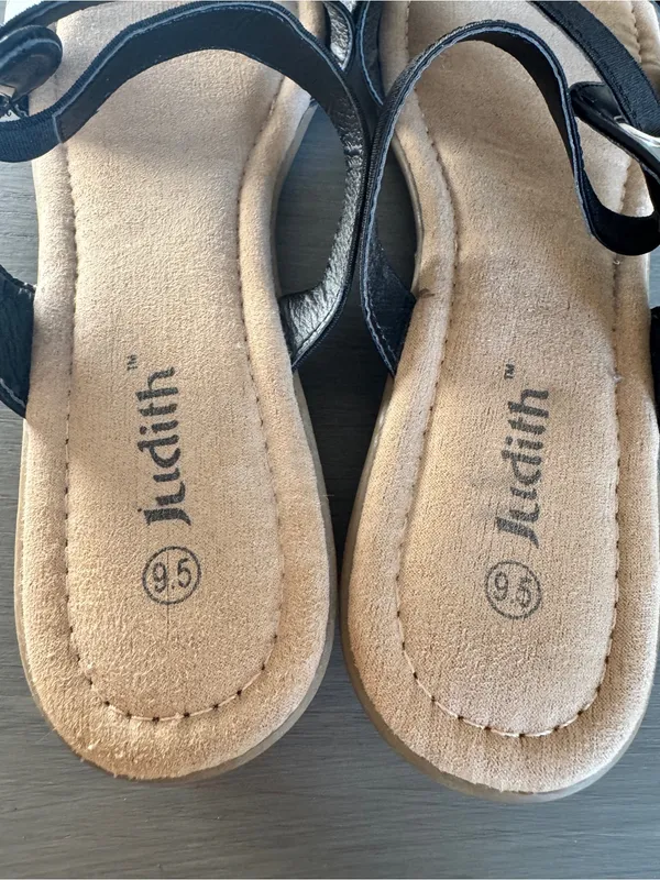 Judith‎ Sandals black 9.5 comfort dressy casual - Image 5