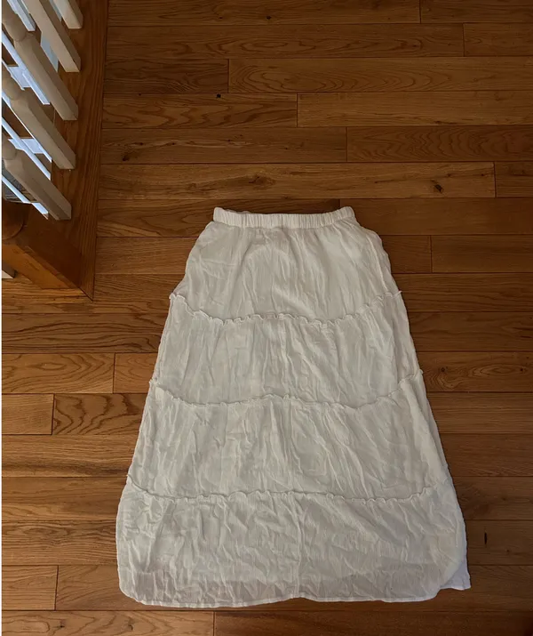 Hollister White Maxi Skirt - Image 2