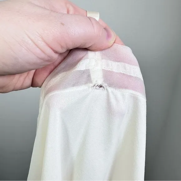 Vintage‎ Vanity Fair Slip Dress Nightgown Cream Delicate Spaghetti Strap Slip - Image 8
