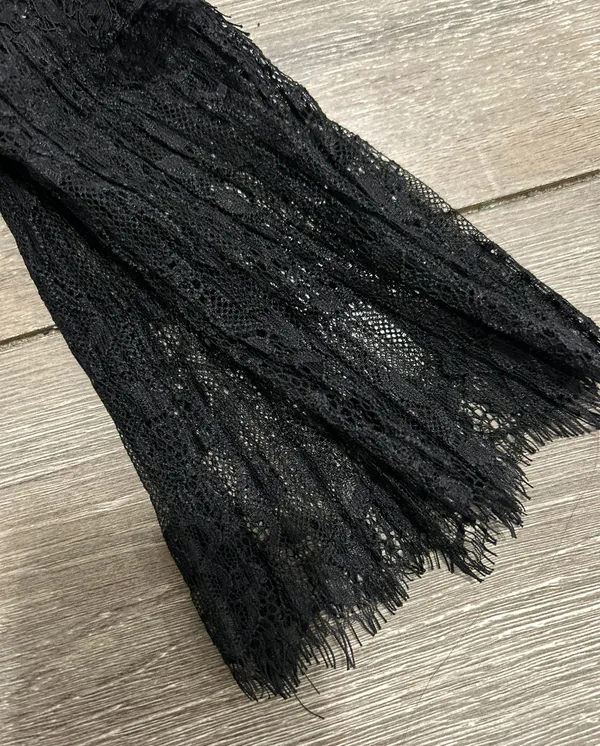 x Revolve Mariella Lace Ruffle Blouse in Black - Image 5