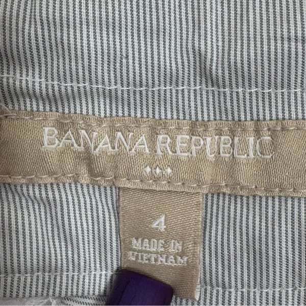 Banana Republic Micro‎ Striped Chino Shorts Grey 4 - Image 7