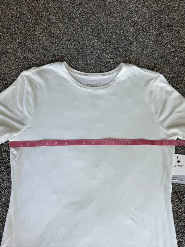 Nine West Soft Spun White Crewneck Tee Size Medium NWT Stretch Top - Image 3