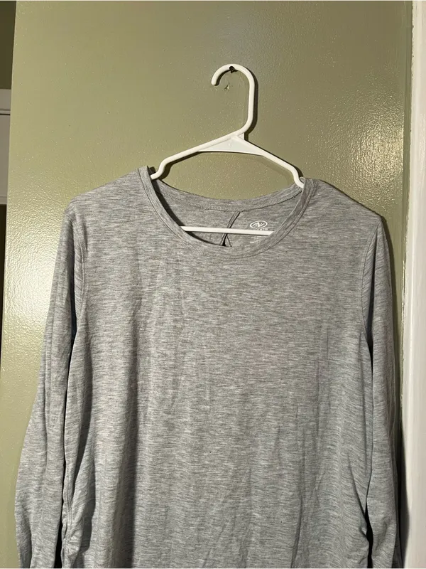 Athletic Works Women's Size Large 12-14 Long Sleeve T-Shirt Light Heather Gray - Image 2