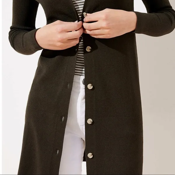 LOFT Women Green Ribbed V Neck Cardigan size M - Image 2