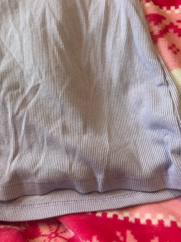 Old Navy women’s ribbed purple top size m - Image 3