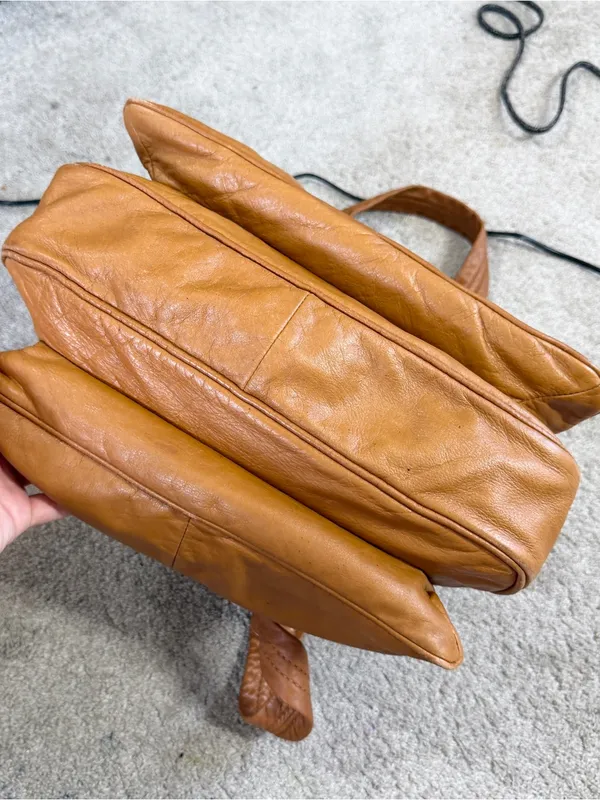 Marc by Marc Jacobs Women’s Leather Turnlock Pockets Shoulder Tote Bag in Tan - Image 7