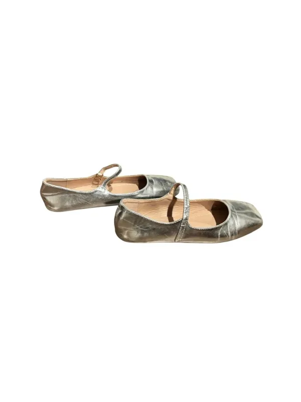Stunner Silver Ballet Shoes Size 6.5 - Image 5