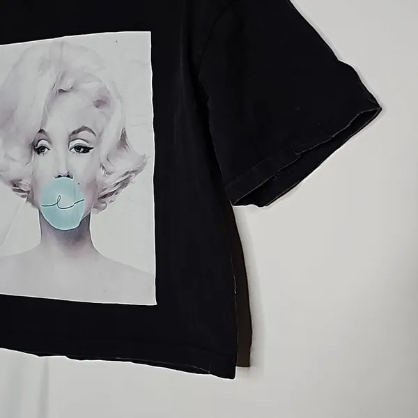 Egreis pin up Vintage short sleeve cropped black t-shirt top sz Medium - Image 3