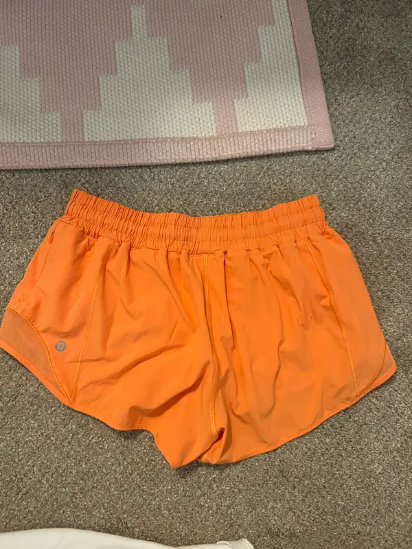 Lululemon Hotty Hot Low-Rise Short 2.5" *Lined orange soda - Image 5