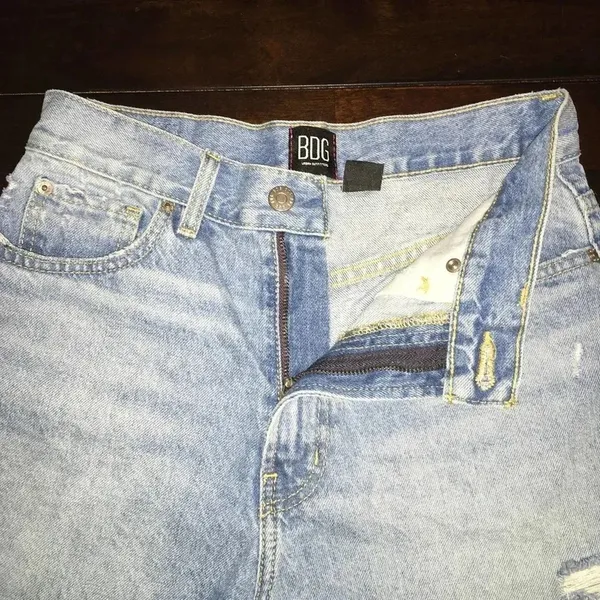 BDG Women High Waisted Distressed Denim Shorts Size 28 v6x - Image 3